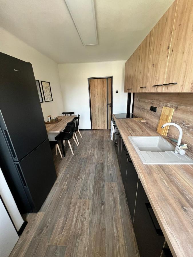 Apartman Opava S Parkovanim Экстерьер фото