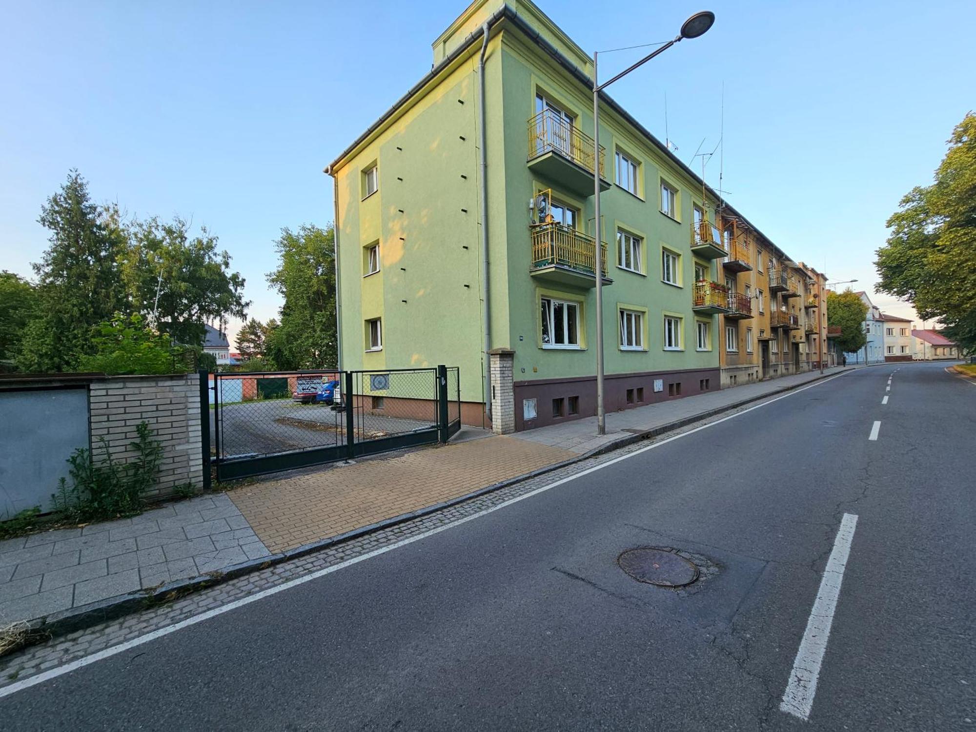 Apartman Opava S Parkovanim Экстерьер фото